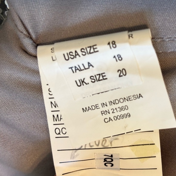 Morilee Madeline Gardner Long V Neck Silver Sequin Gown Maxi Size 18 Plus Size - Picture 7 of 8